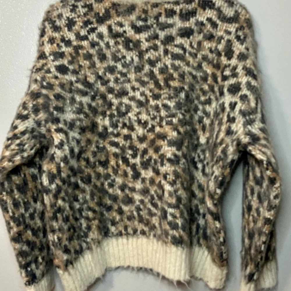 Wild Fable‎ Leopard Print Sweater in Cream and Brown